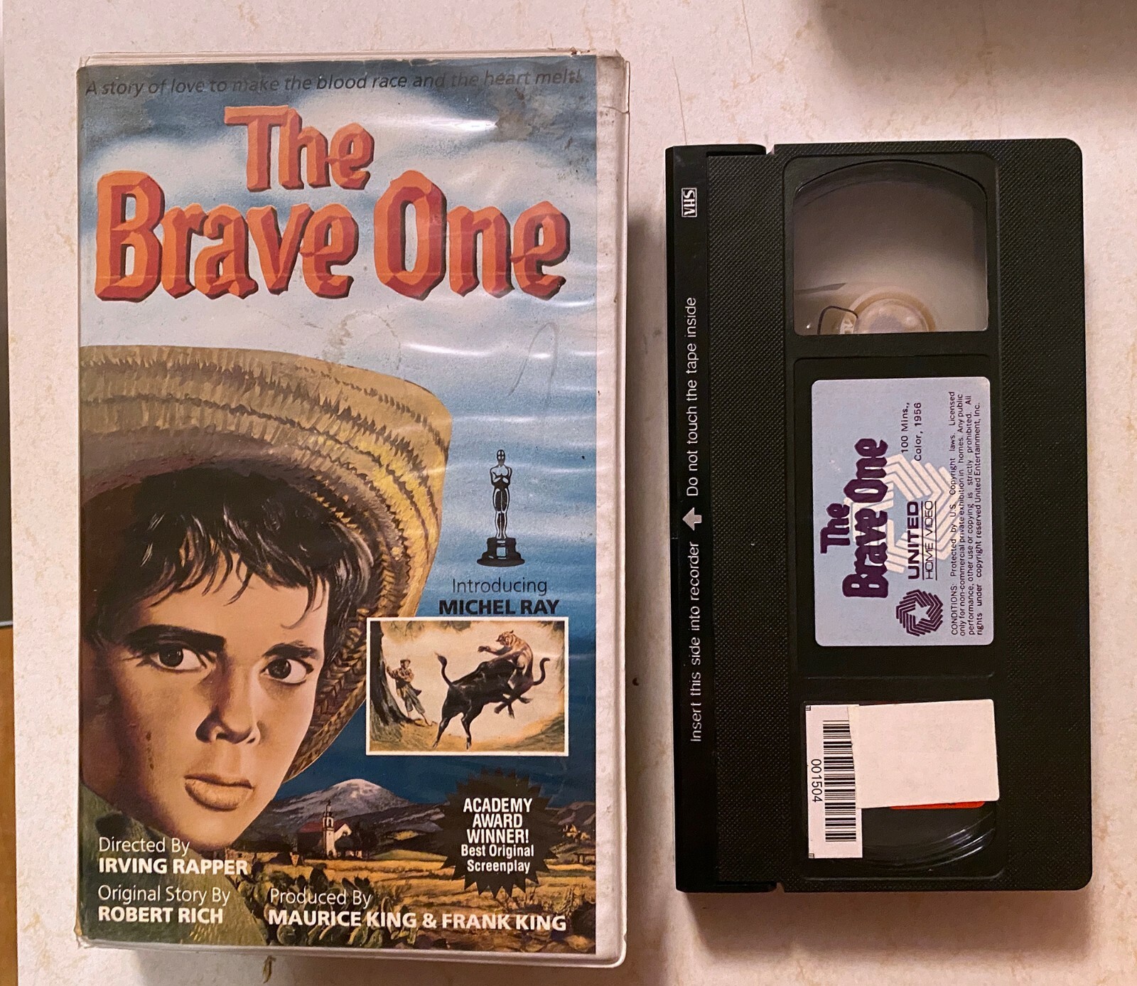 VHS: The Brave One (1956): Dalton Trumbo: United clamshell clam rare