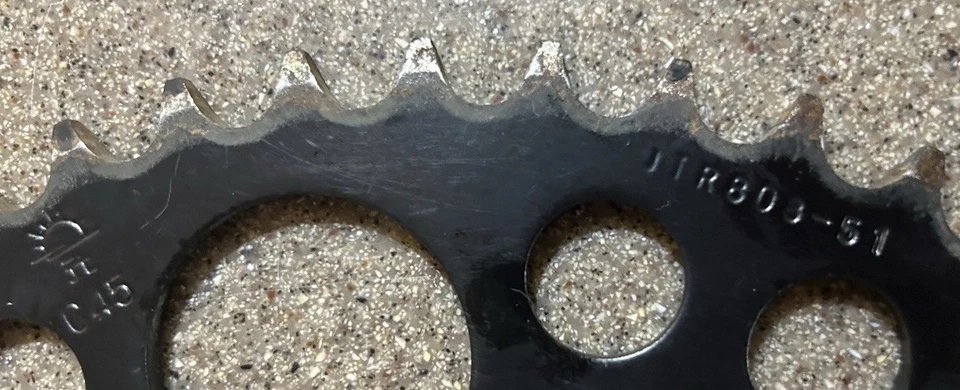 Rodas dentadas F &R JT aço JTR 808.15 JTF 427.12 de uma Suzuki RM125 1978 - USADO - Imagem 2 de 4