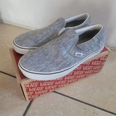 Vans  slip on mens 7.5/ women’s 9.0 Vans Slip On Unisex/Adult shoe size Men 7.5/women 9 Casual  main image 2
