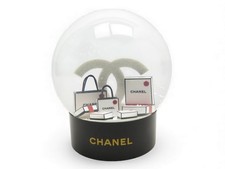 NEUF BOULE A NEIGE CHANEL 2019 LOGO CC SAC SHOPPING EN VERRE + BOITE SNOW BALL