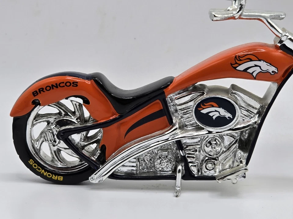 汉密尔顿系列丹佛野马巡洋舰摩托车雕像2014限量版 — 第 2/4 张图片