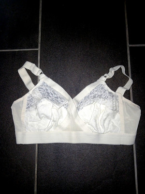 Playtex Stretch BH champagner Gr.90D mit Spitze