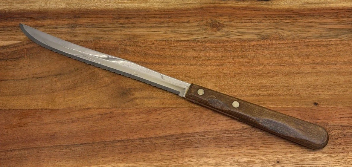 Robeson Flame Edge Stainless Carving Slicing Serrated Knife 8" Blade Wood Handle
Opens in a new wind