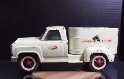 1960s Vintage Tonka Farms Mint Green Horse Toy Truck