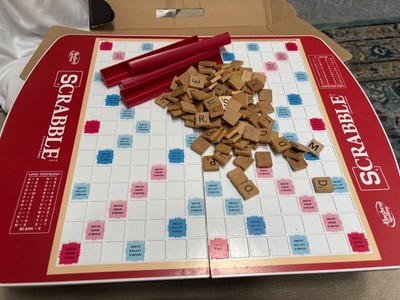 scrabble deluxe travel full size w case COMPLETE
