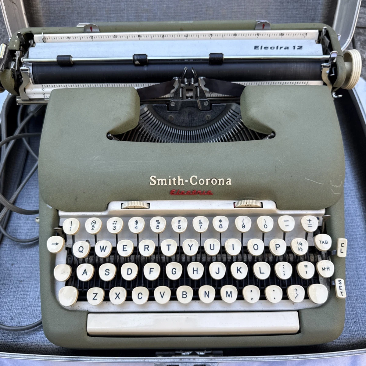 Smith Corona Electric Collectible Typewriters with Vintage for