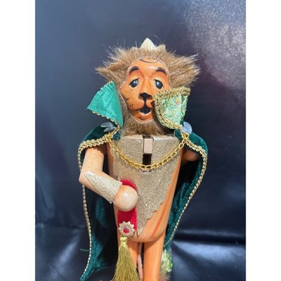 Kurt Adler 14''Cowardly Lion Nutcracker Wizard Of OzWizard of Oz