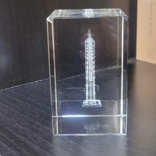 Jin Mao Tower 3D Crystal Glass Paperweight Shanghai Skyscraper Souvenir Building