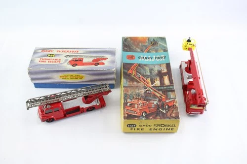 Vintage Dinky Toys & Corgi Firetruck Diecast Models Inc Dinky 956 Turntable