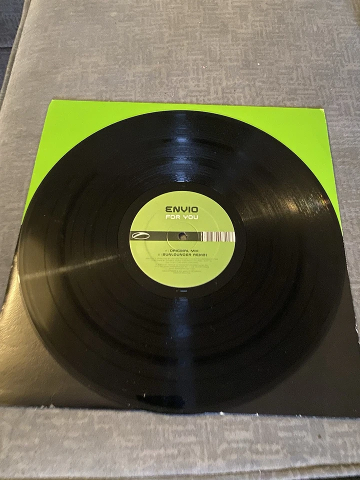 vinyl records - Image 4 of 4