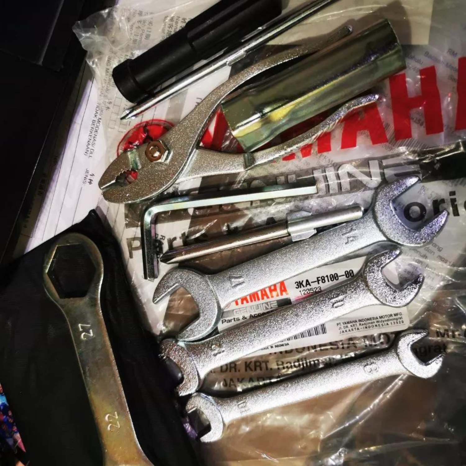 100% Original Yamaha Set Motorcycle Road Tool Kit Parts & Accessories RXZ/125zr