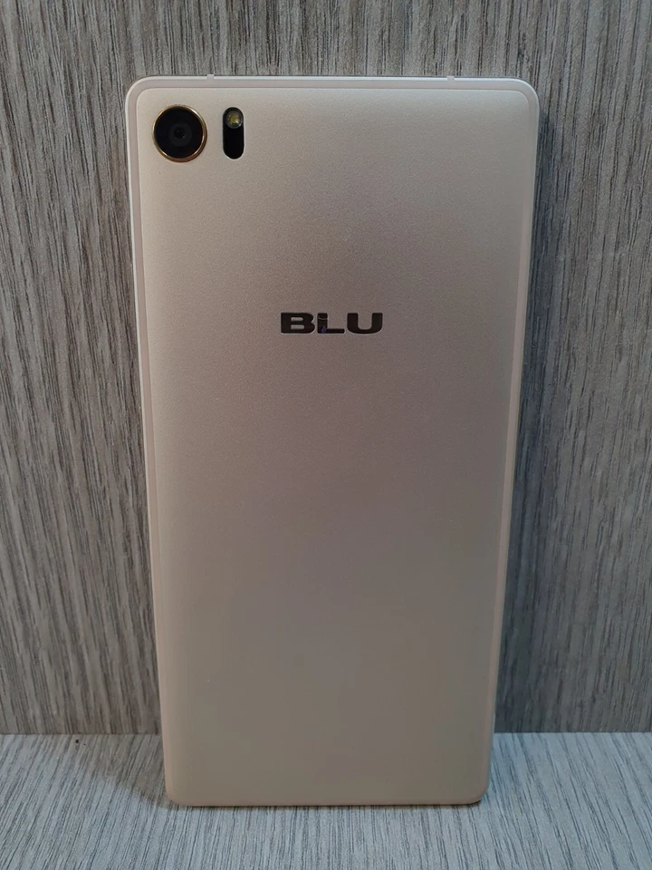 BLU Pure XR 64GB Gold Unlocked Grade B EM3101 - Image 3 of 4