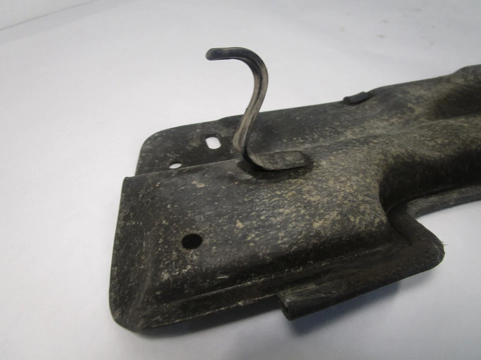 SOPORTE MATRÍCULA HONDA MAGNA V45 VF750 83 Foto 2 de 4