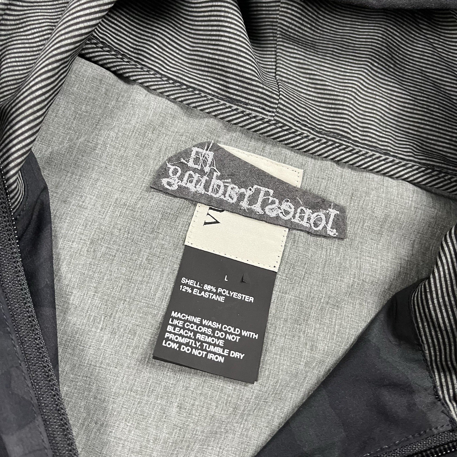 Vuori Trainer Shell Jacket Men’s Large Hooded Bla… - image 6