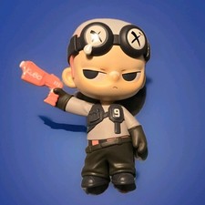 POP MART AUTHENTIC KUBO Figure W/ Pink Gun