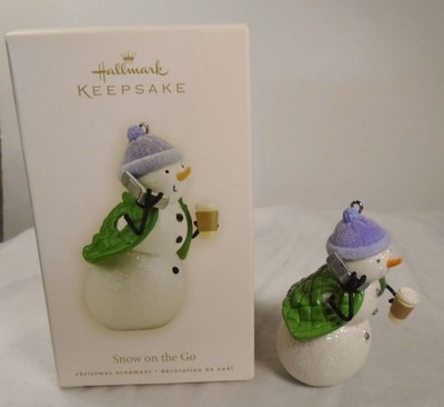 2008 Snow On The Go Hallmark Keepsake Christmas Ornament Snow Woman Snowman 
