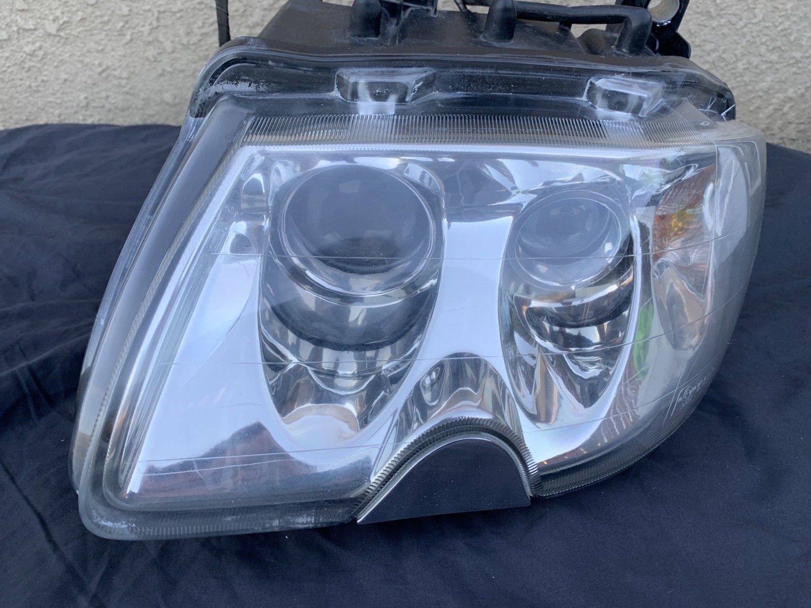 2005 MASERATI QUATTROPORTE M139 LEFT FRONT XENON HEADLIGHT HEADLAMP