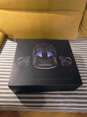 HTC VIVE Focus 3 Virtual Reality Standalone VR-Headset with Controllers