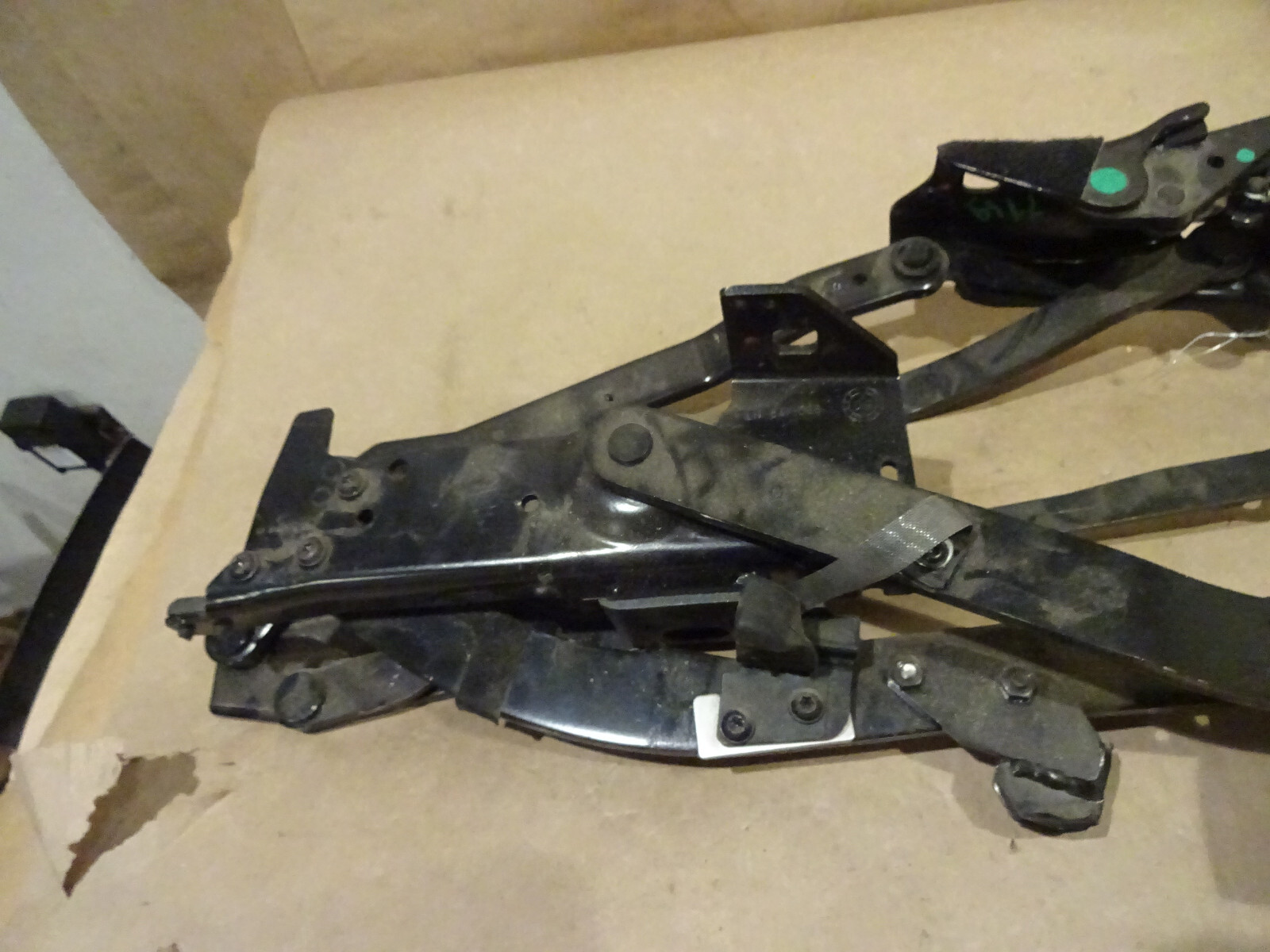Ferrari California - LH Rear Roof Kinematic /Hinge  P/N 86545800