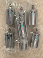 1PC NEW Cylinder SMG-L-10-10  L5400Y LZ