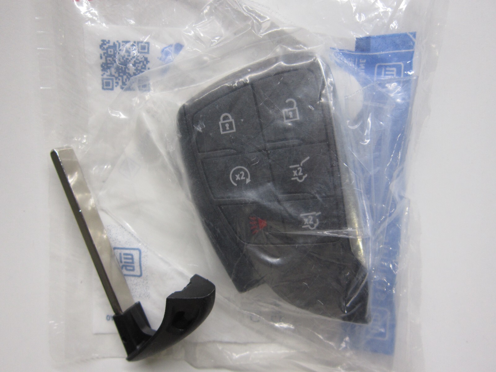 NEW OEM 2021-2025 GMC YUKON KEYLESS REMOTE SMART KEY FOB ALARM 13560220 /6 BT