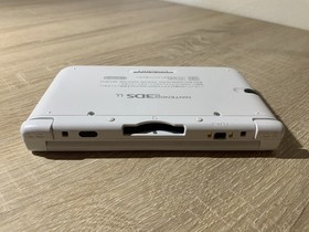 7965 Nintendo 3DS LL White Excellent TESTED
