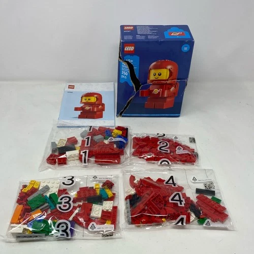 LEGO Up-Scaled Baby Astronaut 40767 Red 250pcs Limited Edition