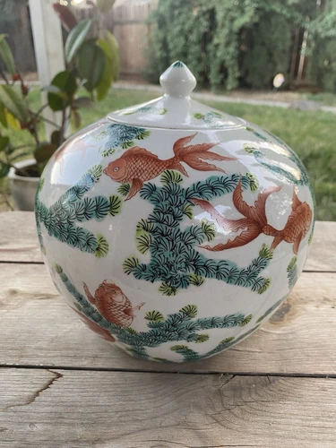 RareAntique Chinese Famill Rose Porcelain HandPainted Koi Fish Ginger Jar W/Lid