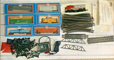 Big Lot: Model Power 7 Trains + Tracks + Transformer + accessories