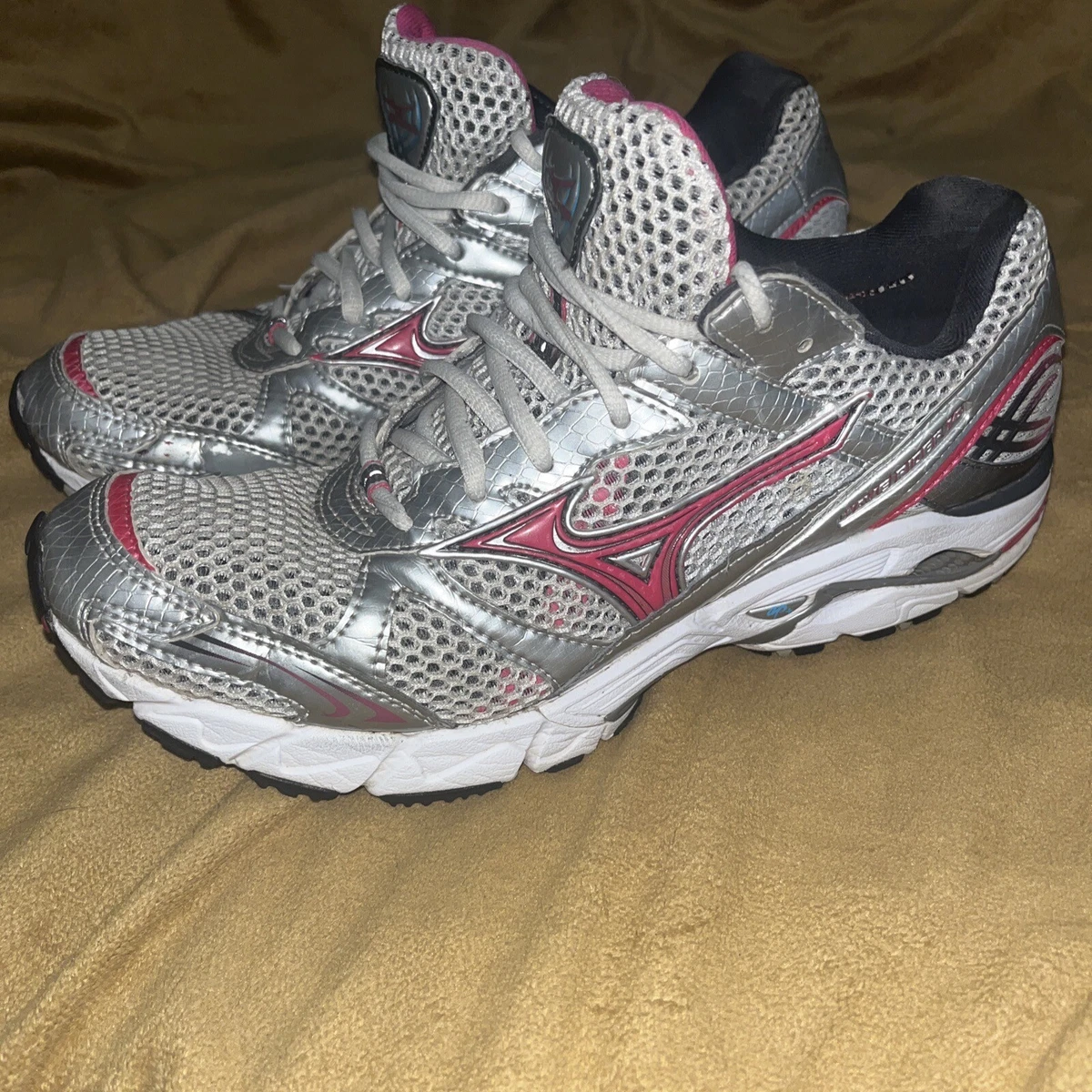Mizuno wave rider 9 top