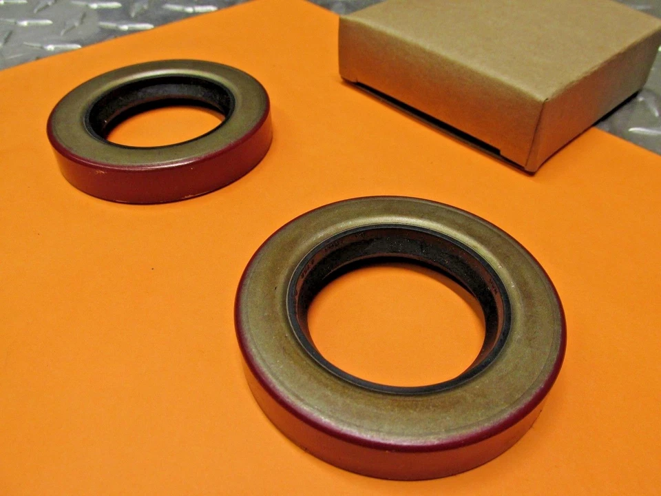 1941 1942 1946 1947 1948 CADILLAC 61 62 75 SERIES REAR WHEEL SEALS SET OF 2 NEW - Image 2 of 4