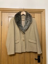 LADIES SIZE 18 DETACHABLE FUR COLLARED JACKET, BERKERTEX