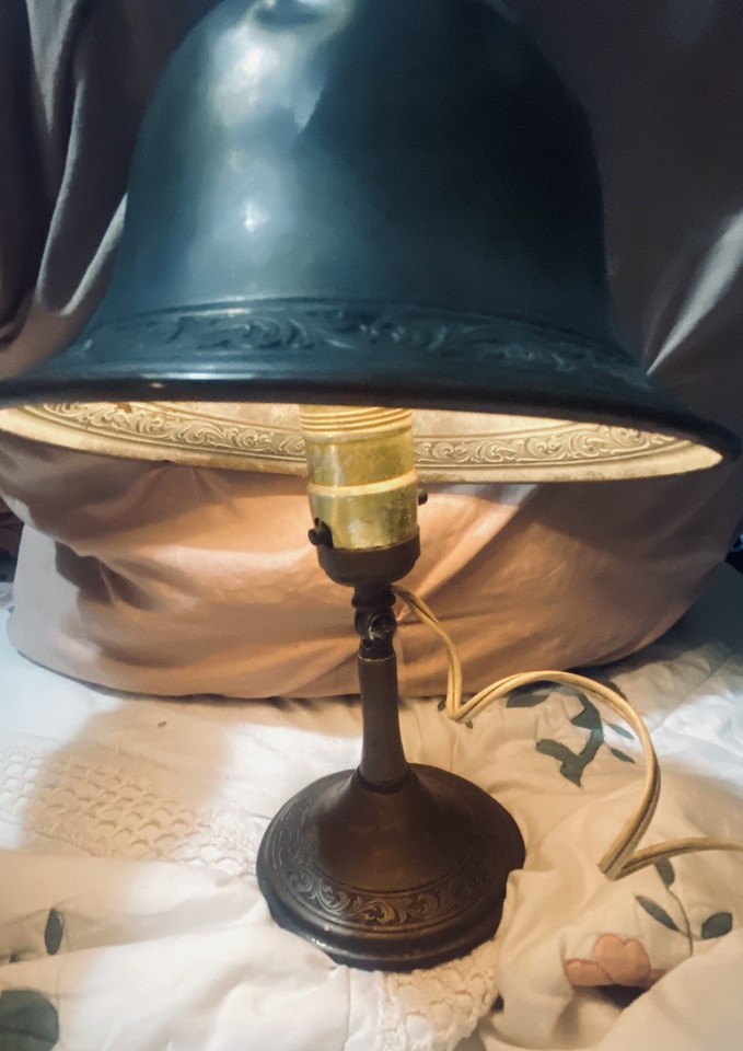A vintage Greist Mfg Co brass desk lamp with seriously satisfying super-adjustable jointed arms — industrial-age engineering you can actually use.