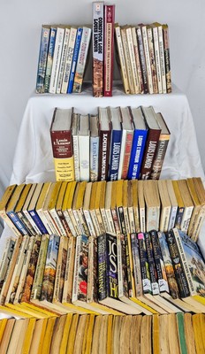 Large Lot of Louis L'Amour Books (Some Hard Cover) Most Paperback   101 Books