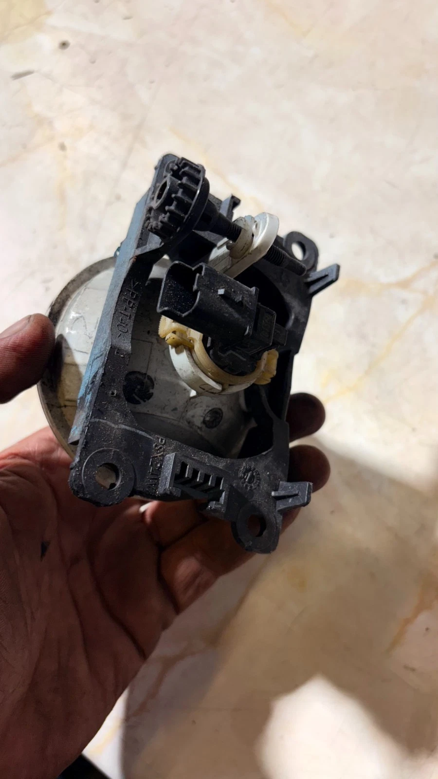 Actual Citroen Picasso 2010 fog lamp rear connector mounting frame
