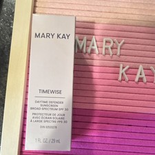 Mary Kay TW daytime defender Sunscreen Broad Spectrum SPF 30 1 fl. oz / 29 mL
