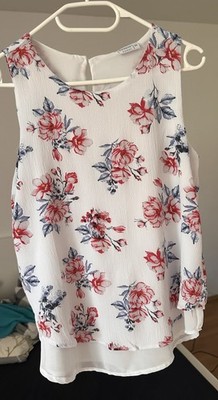 Geblümtes Top Infinity Women Gr 36 offener Rücken