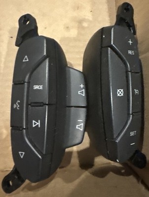 2007-2013 Cadillac Escalade Steering Wheel Control Buttons OEM GM A4