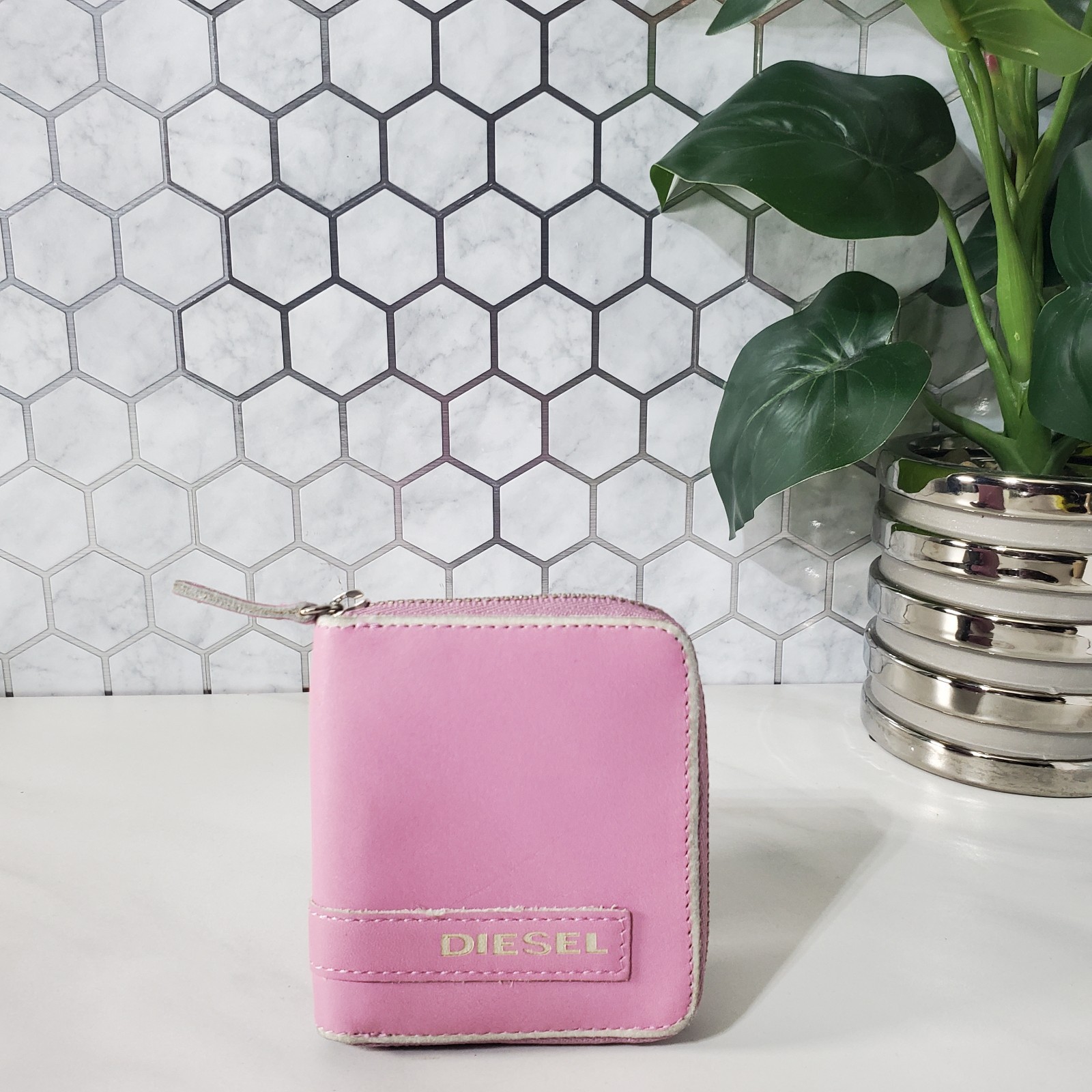 Vtg Diesel Spare Parts Womens Pink White Zip Around Bi Fold Wallet Coin Purse