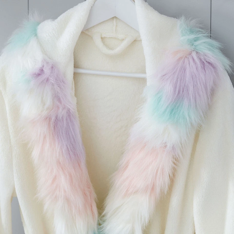 Bata con capucha Pottery Barn Teen unicornio imitación piel ~ talla única Foto 3 de 4