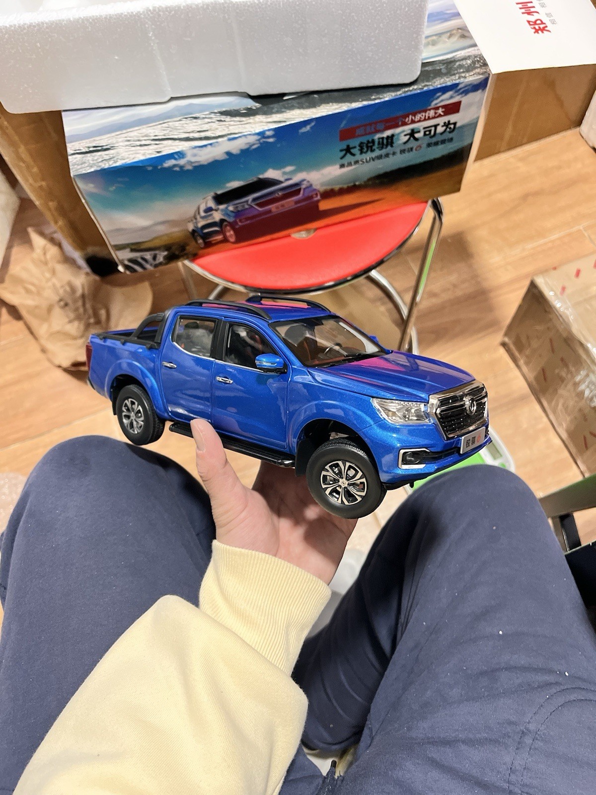 1:18 Scale Dfac Nissan Frontier Navara Rich Blue Pickup Truck Diecast Model Car