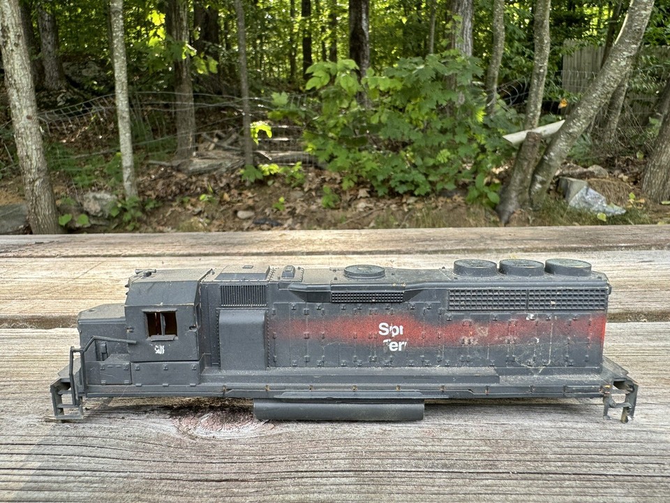 Custom Painted Guilford Diesel Locomotive SHELL ONLY HO Scale | eBay