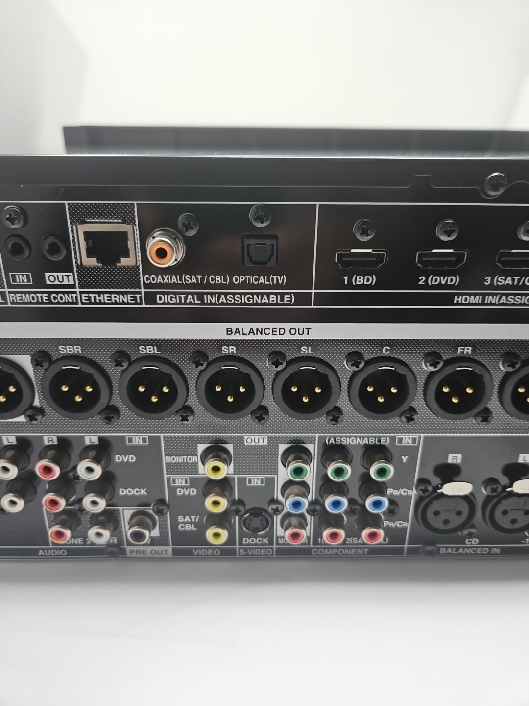 Denon DN-500AV 7.1-Channel Surround Sound A/V Pre-Amplifier With Mounting -read