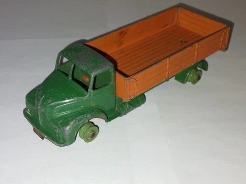 VTG 1950s DINKY No 418 LEYLAND COMET TRUCK WITH HINGED TAILBOARD. GOOD CONDITION