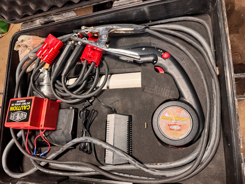 ReadyWelder 2 by Broco Portabler Battery Powered MIG Welder Complete KIT - Picture 3 of 5