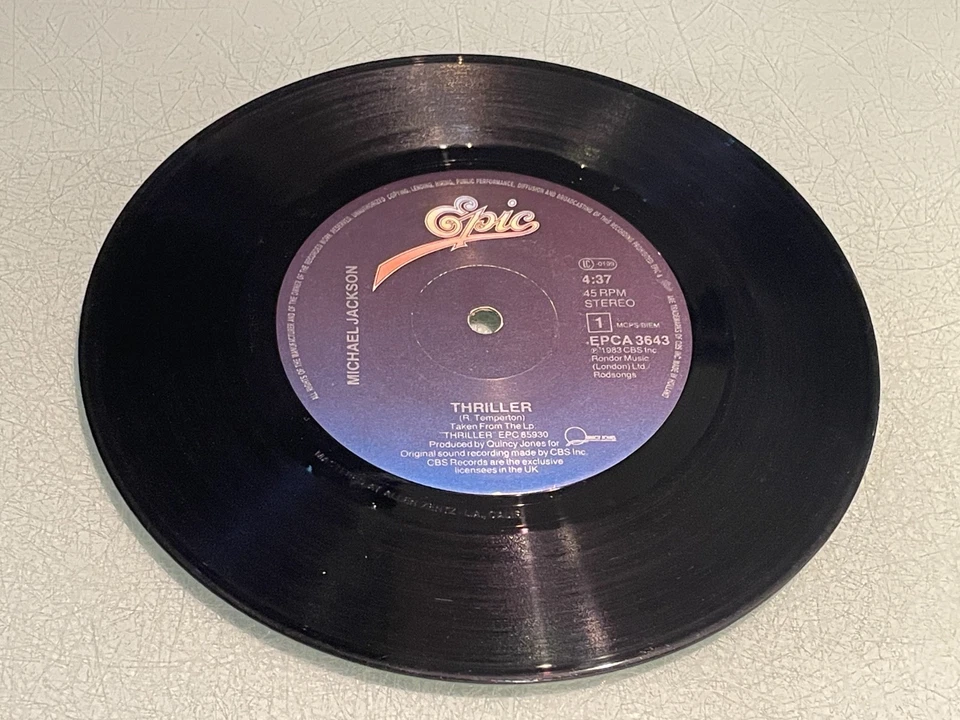 Michael Jackson - Thriller - Things I Do For You - Vinyl Record 7" Single - 1983 - Image 3 of 4
