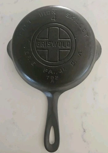 Griswold Cast Iron Skillet #4 Large Block Logo Erie PA 702 A