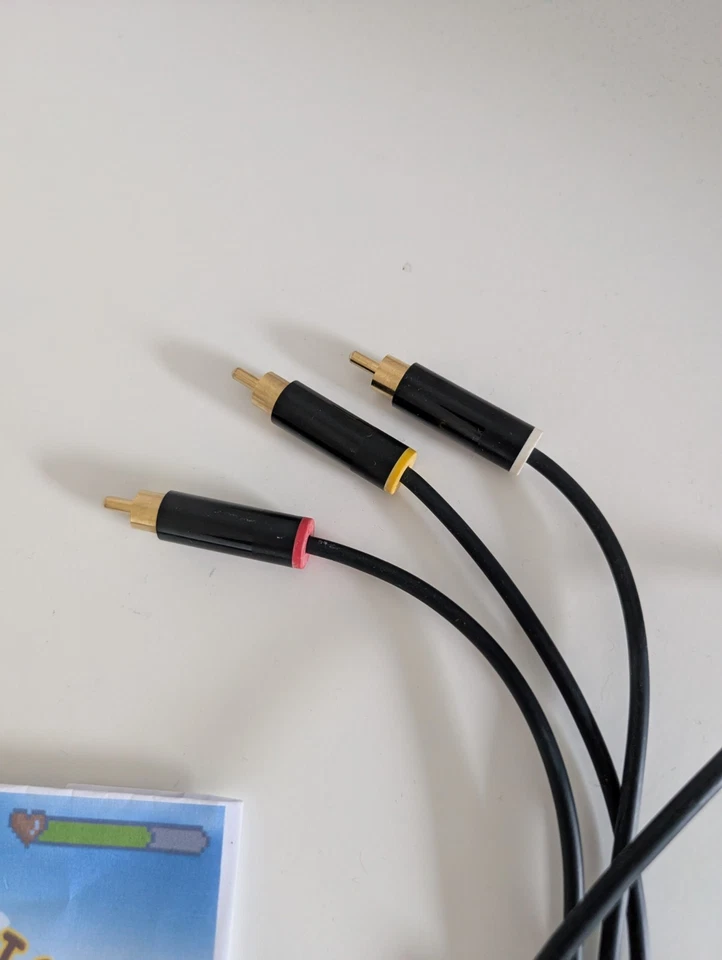 OFFICIAL GENUINE Xbox  One Headphone To  RCA  AV  Cable Lead  - Image 3 of 4