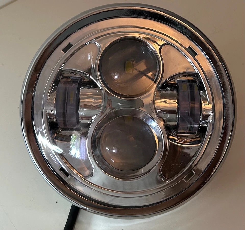 Phare LED à chromé pour moto Honda Kawasaki Suzuki Yamaha Harley BMW - Photo 1/3