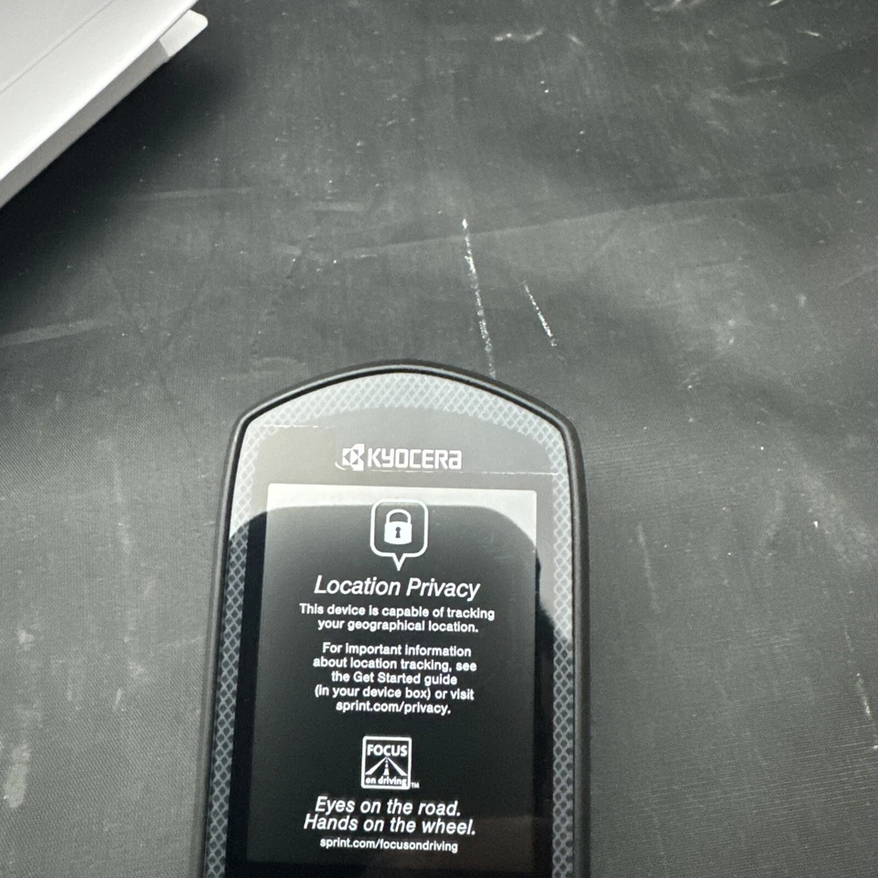 Kyocera DuraXTP E4281 - Black (Sprint) PTT 3G Rugged Camera Flip Cell Phone - Image 2 of 4